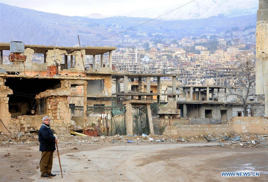 SYRIA-ZABADANI-WAR-RAVAGED CITY-FAMILIES-RETURNING