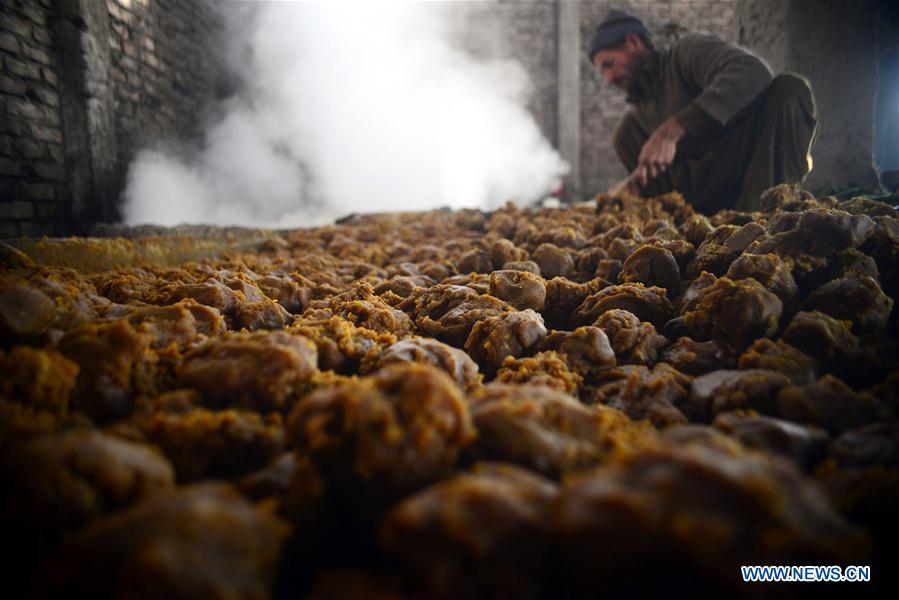 PAKISTAN-PESHAWAR-SUGAR BALLS