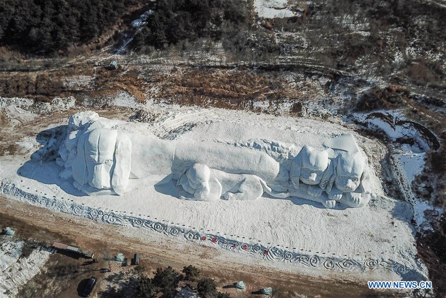 CHINA-LIAONING-SHENYANG-SNOW SCULPTURE (CN)