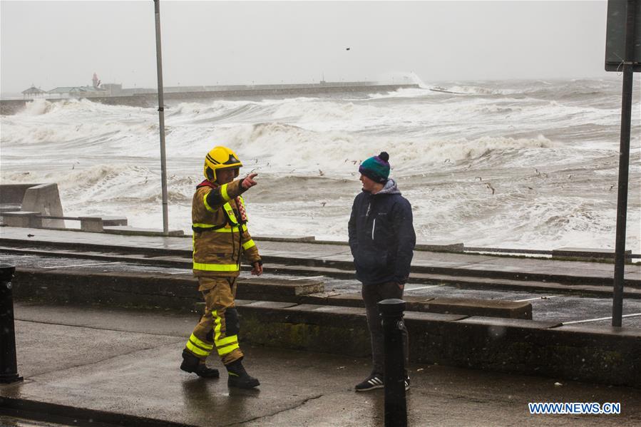 IRELAND-DUBLIN-SNOWSTORM-POSSIBLE FLOODING