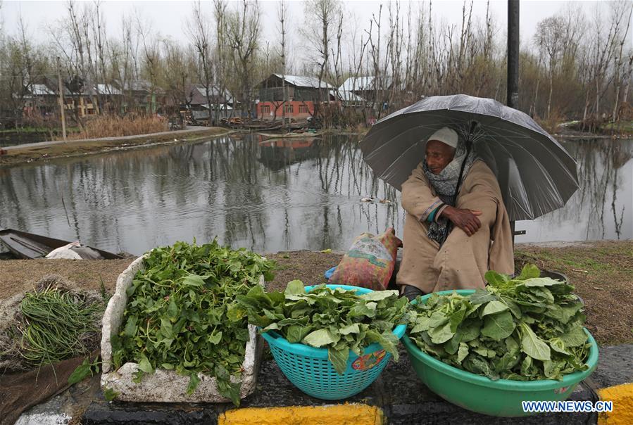 INDIAN-CONTROLLED KASHMIR--SRINAGAR-WEATHER-RAINS