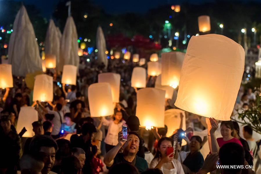 CHINA-YUNNAN-JINGHONG-KONGMING LANTERNS (CN)