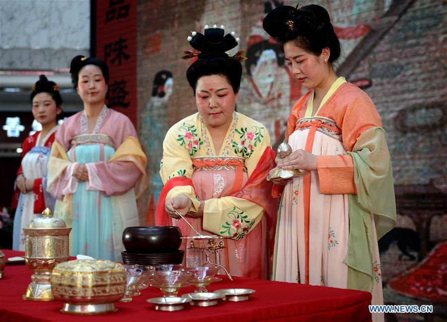 CHINA-SHAANXI-XI'AN-TEA ART