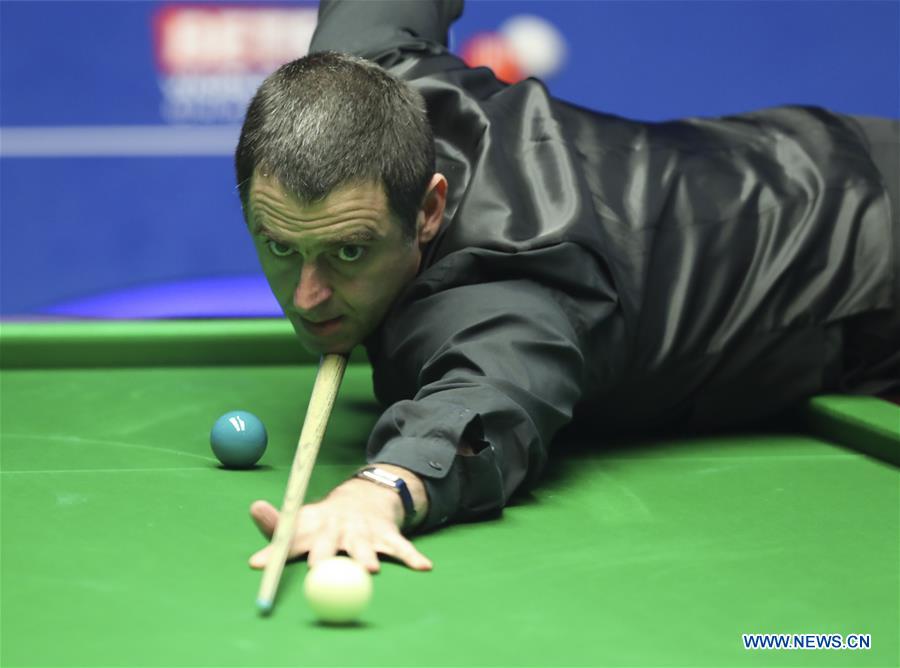 (SP)BRITAIN-SHEFFIELD-SNOOKER-WORLD CHAMPIONSHIP-DAY 2