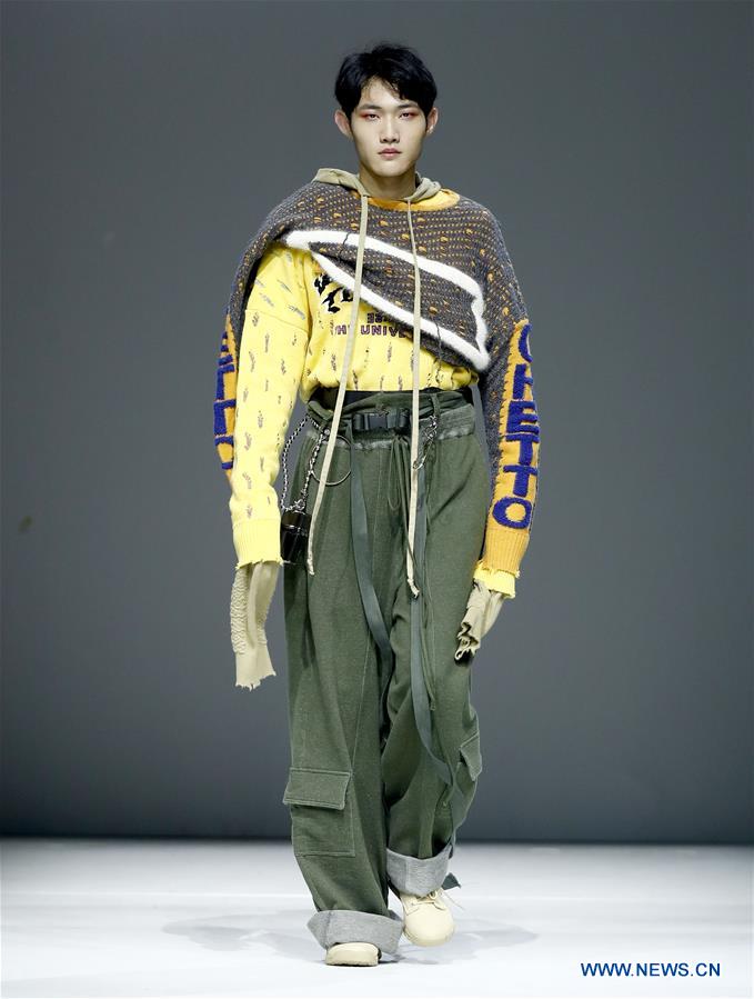 CHINA-BEIJING-GRADUATE FASHION WEEK (CN) 