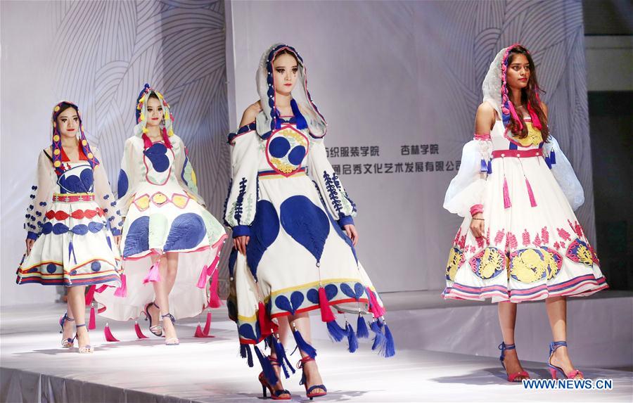 #CHINA-JIANGSU-GRADUATES-FASHION CREATION (CN)