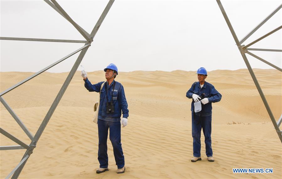 CHINA-XINJIANG-TAKLIMAKAN DESERT-POWER LINE (CN)