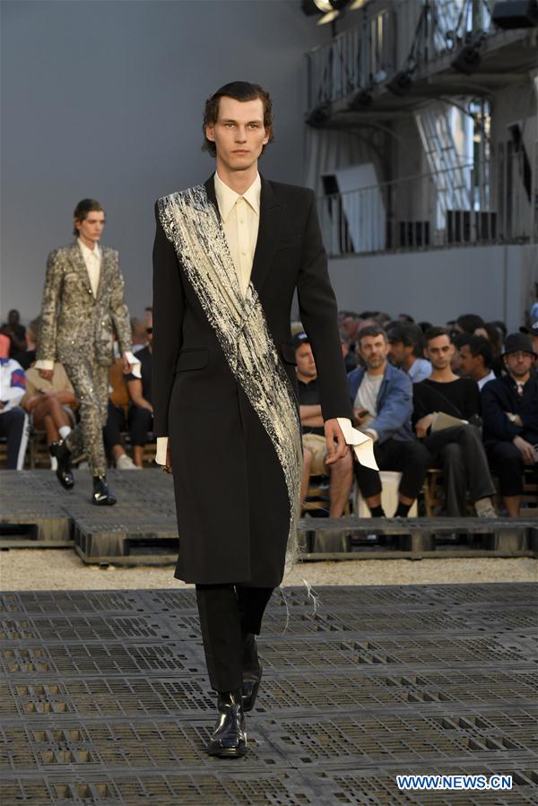 FRANCE-PARIS-MEN'S FASHION WEEK-ALEXANDER MCQUEEN