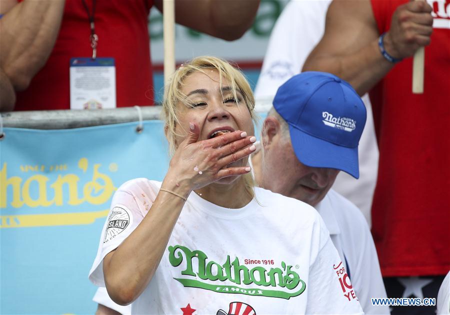 U.S.-NEW YORK-HOT DOG EATING CONTEST