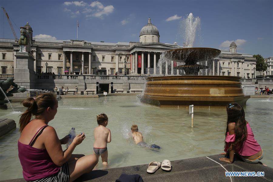 BRITAIN-LONDON-WEATHER-HEATWAVE