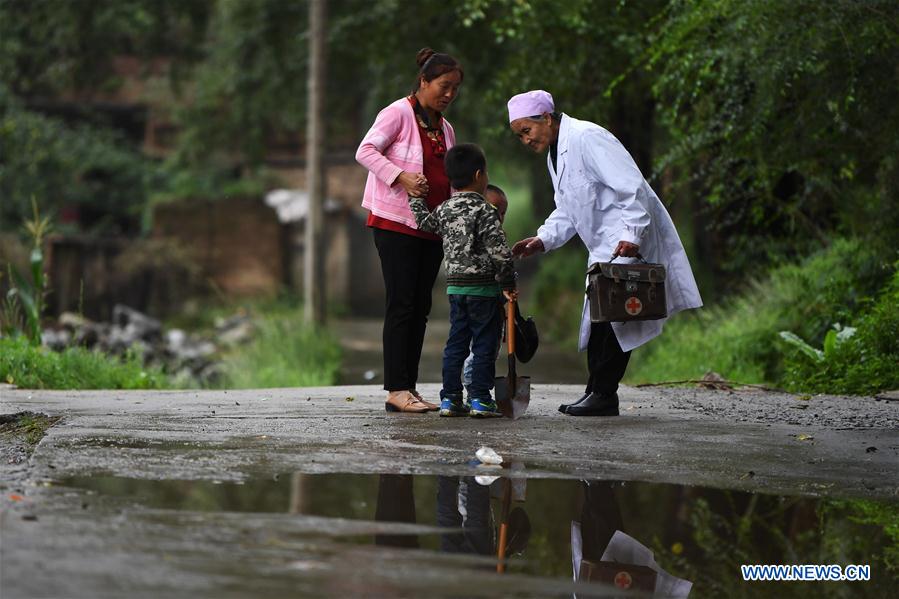 CHINA-MEDICAL WORKERS' DAY-RURAL AREA-HEALTH CARE (CN)