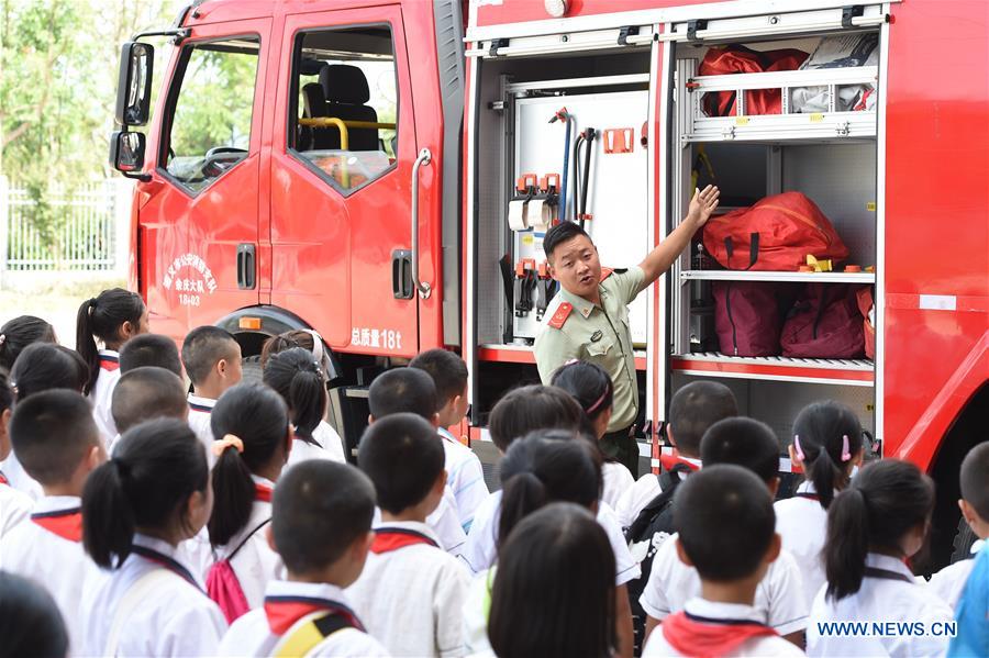 #CHINA-GUIZHOU-ZUNYI-PUPILS-FIRE-FIGHTING-TRAINING (CN)