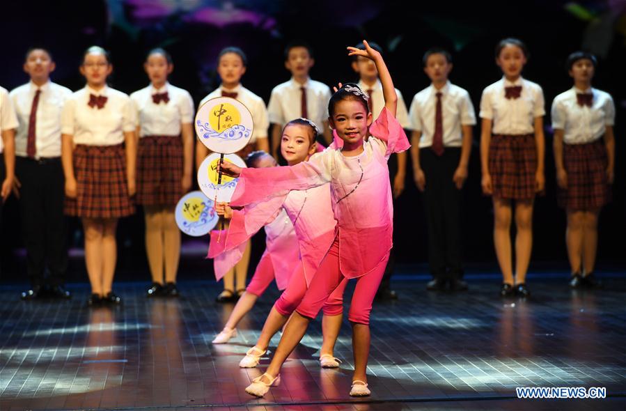 CHINA-LANZHOU-MID-AUTUMN FESTIVAL-PERFORMANCE (CN)