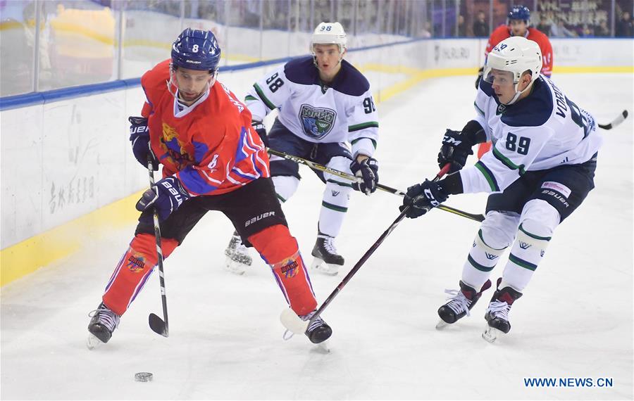 (SP)CHINA-CHANGCHUN-ICE HOCKEY-SILK ROAD SUPREME HOCKEY LEAGUE-TSEN TOU VS UGRA