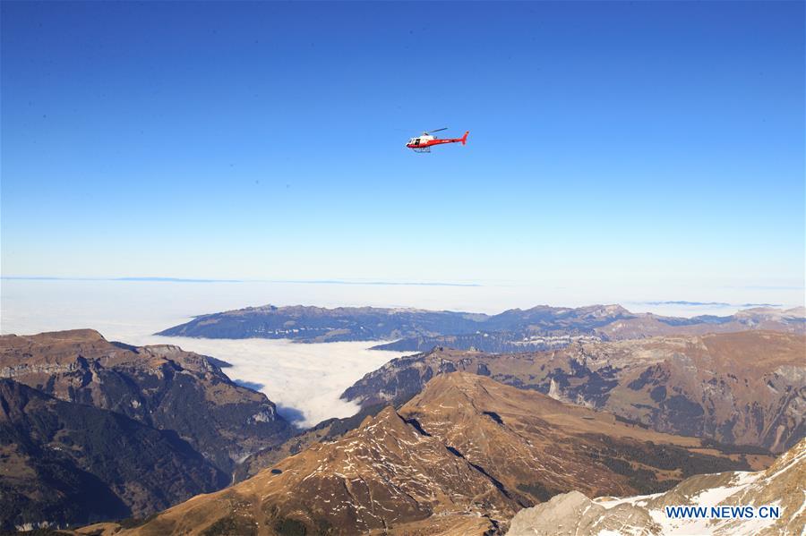 SWITZERLAND-JUNGFRAUJOCH-SEA OF CLOUDS