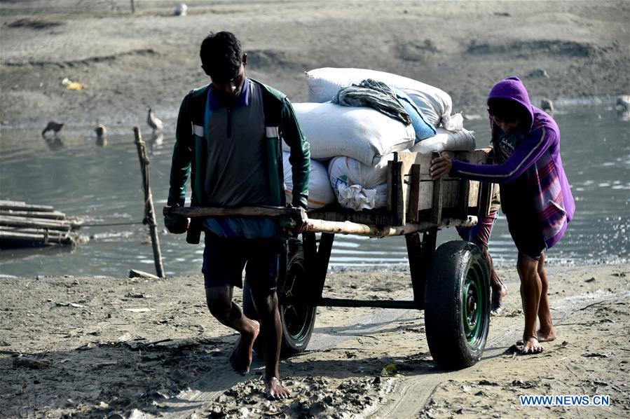 BANGLADESH-COX'S BAZAR-SALT PRODUCTION