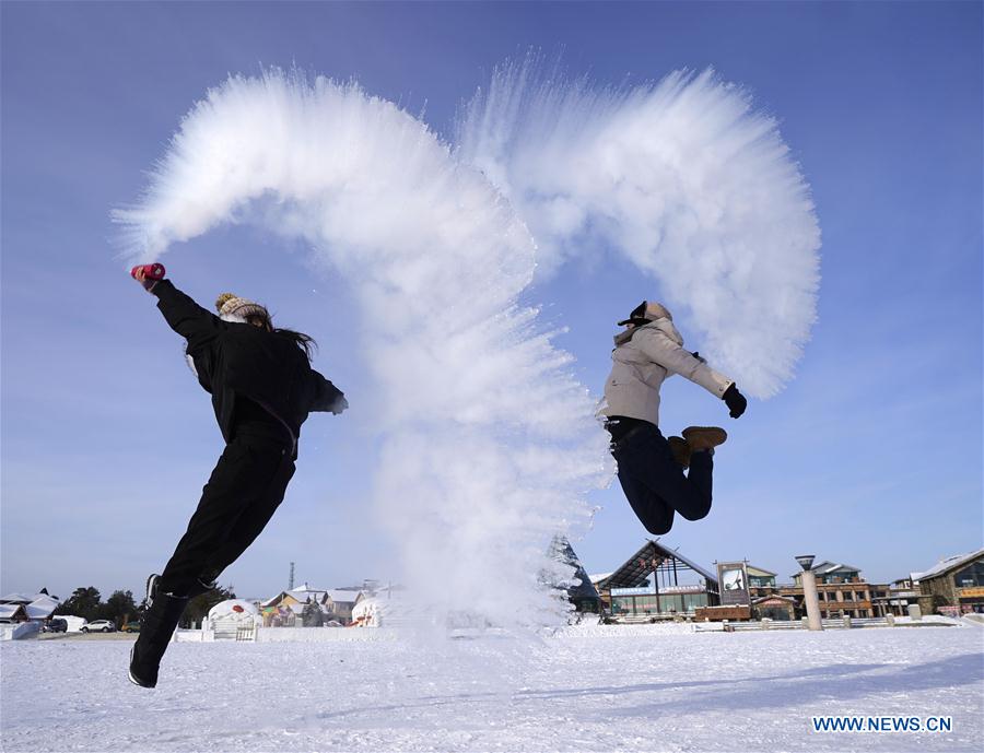 CHINA-HEILONGJIANG-MOHE-POURING WATER INTO ICE (CN)