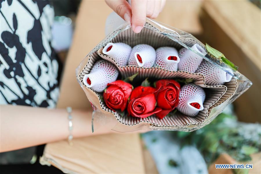 CHINA-YUNNAN-THAILAND-BANGKOK-FLOWER TRADE