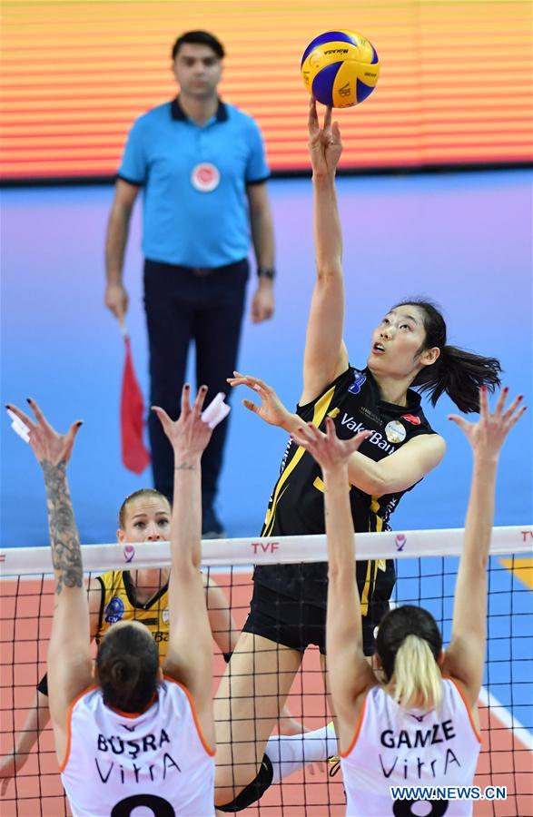 (SP)TURKEY-ISTANBUL-VOLLEYBALL-TURKISH WOMEN LEAGUE-VAKIFBANK VS ECZACIBASI