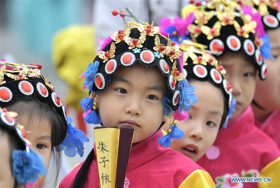 #CHINA-TRADITIONAL CHINESE OPERA-CHILDREN'S DAY (CN)