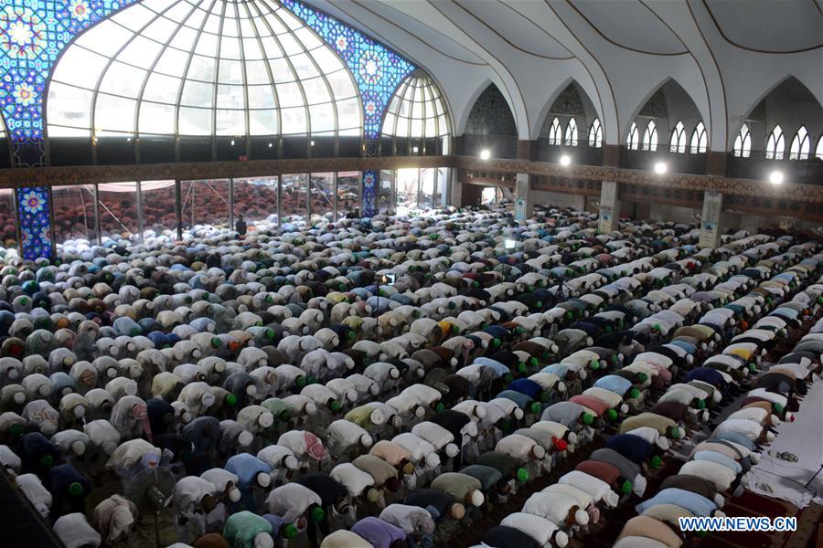 PAKISTAN-LAHORE-RAMADAN-LAST FRIDAY PRAYERS