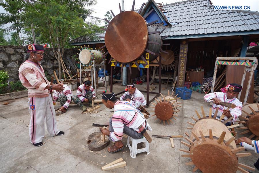 CHINA-YUNNAN-CULTURE-JINUO DRUM(CN)