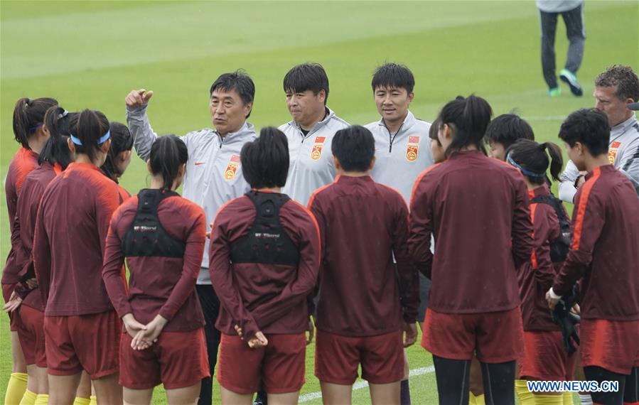 (SP)FRANCE-LE HAVRE-2019 FIFA WOMEN'S WORLD CUP-ROUND OF 16-CHINA-TRAINING SESSION