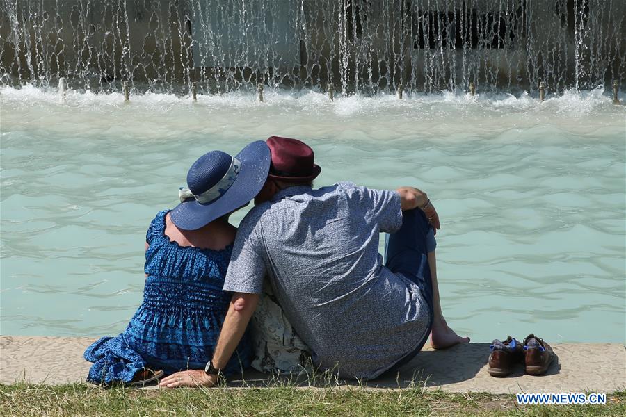 FRANCE-PARIS-HEAT WAVE