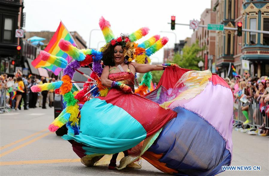 U.S.-CHICAGO-PRIDE PARADE