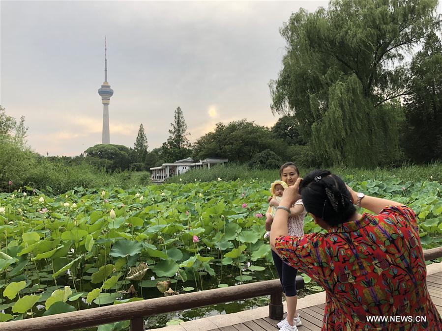 (BeijingCandid)CHINA-BEIJING-SUMMER (CN)