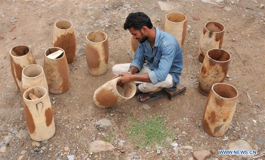 KASHMIR-JAMMU-DRUM MAKING 