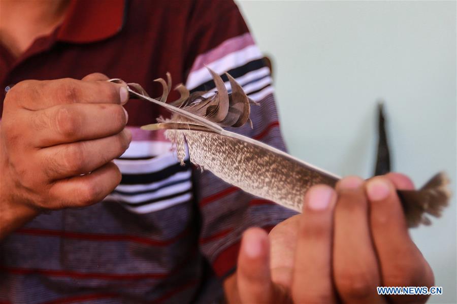 MIDEAST-GAZA-CRAFTSMAN-ARROW AND BOW