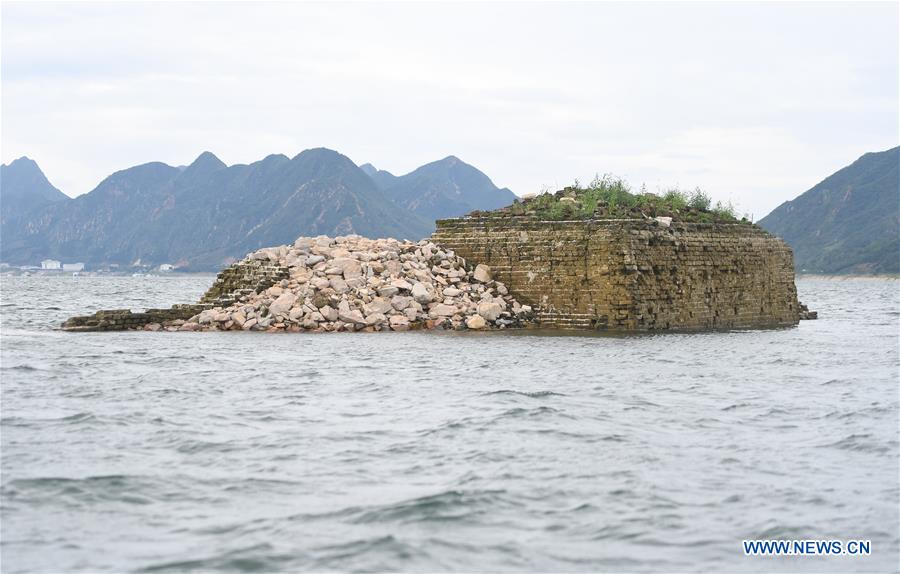 CHINA-HEBEI-CHENGDE-UNDERWATER GREAT WALL (CN)