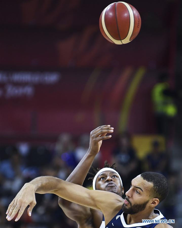 (SP)CHINA-DONGGUAN-BASKETBALL-FIBA WORLD CUP-QUARTER FINAL-USA VS FRANCE (CN)