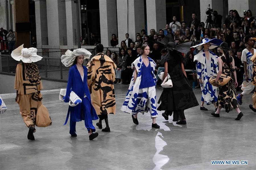 FRANCE-PARIS-FASHION WEEK-ISSEY MIYAKE