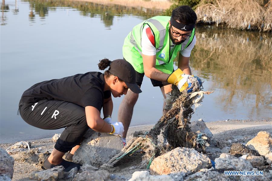 KUWAIT-KUWAIT CITY-SEA BEACH-CLEANING CAMPAIGN