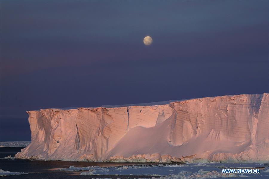 CHINA-XUELONG 2-ANTARCTIC EXPEDITION-ICEBERG