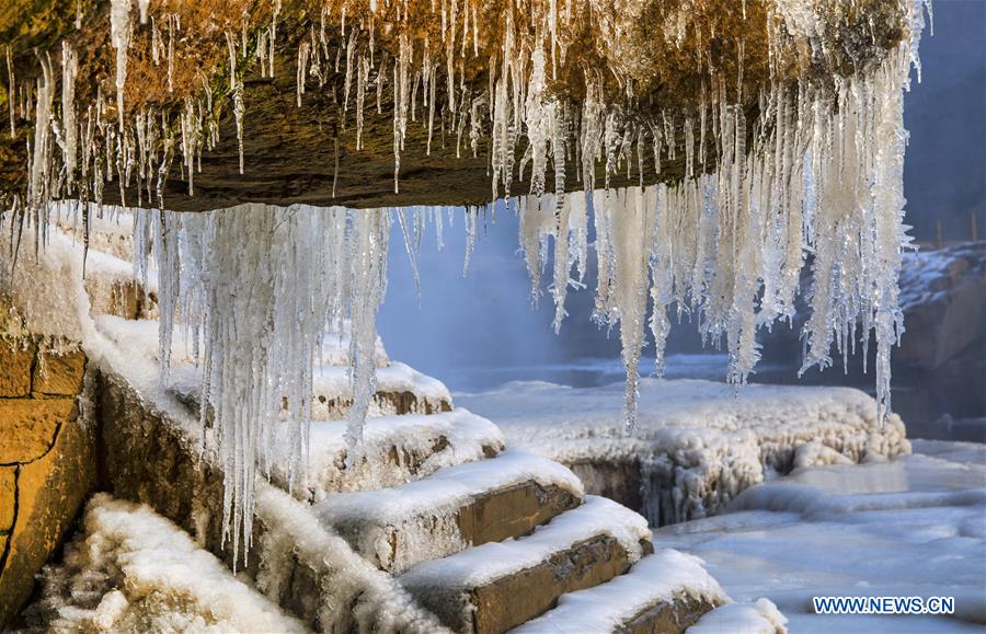 CHINA-SHAANXI-HUKOU WATERFALL-WINTER SCENERY (CN)