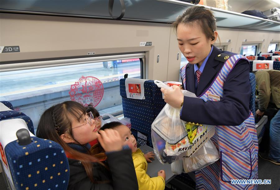 CHINA-JIANGXI-NANCHANG-RAILWAY-ONLINE MEAL ORDERING-DELIVERYMAN (CN)