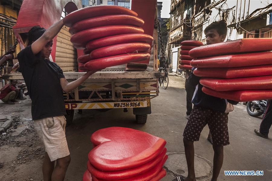 INDIA-KOLKATA-VALENTINE'S DAY PREPARATION