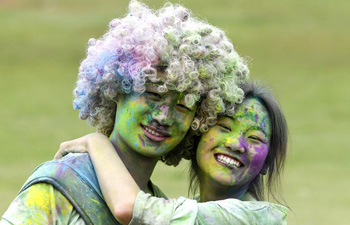 People take part in "Color Run" in E China's Jiangxi