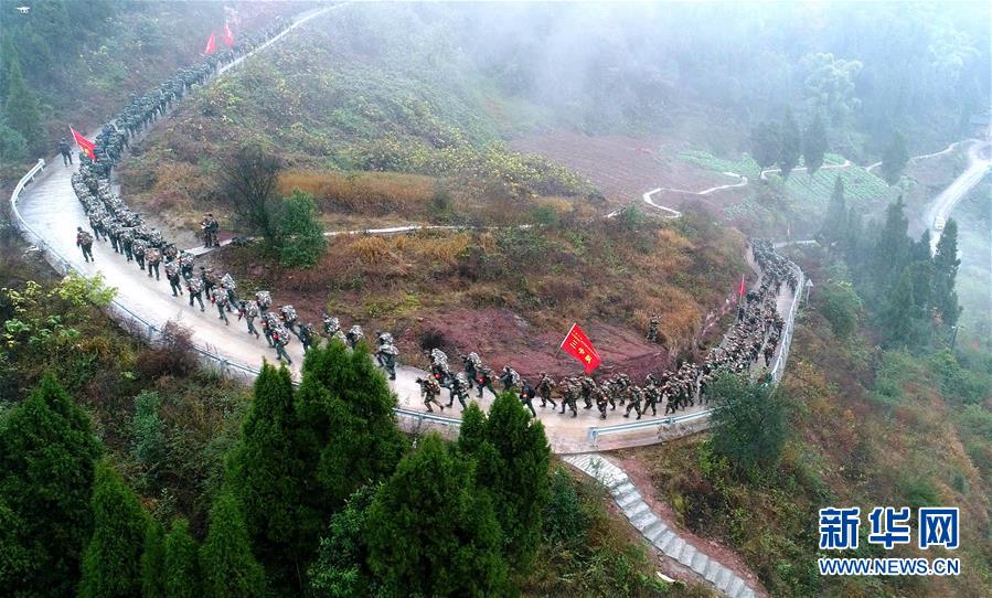 （新华全媒头条·图文互动）（13）备战踏上新起点，练兵展现新气象——2018中国军队新年开训全景大扫描