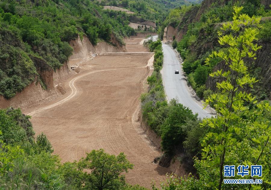 （壮阔东方潮 奋进新时代——庆祝改革开放40年）（8）退耕还林20年 延安大地谱新篇