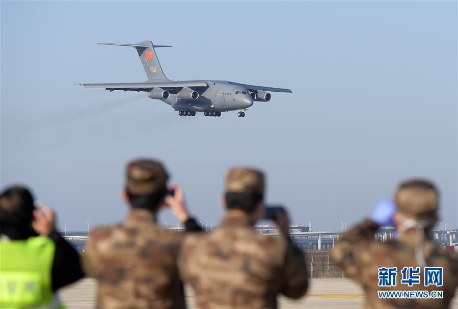 （新華全媒頭條·圖文互動）（11）巡天遙看一千河——武漢天河機場戰(zhàn)“疫”的日日夜夜