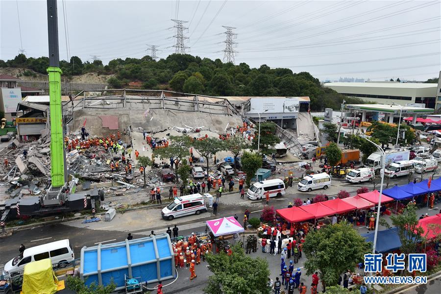 （社会）（1）福建泉州酒店坍塌事故仍有28人被困