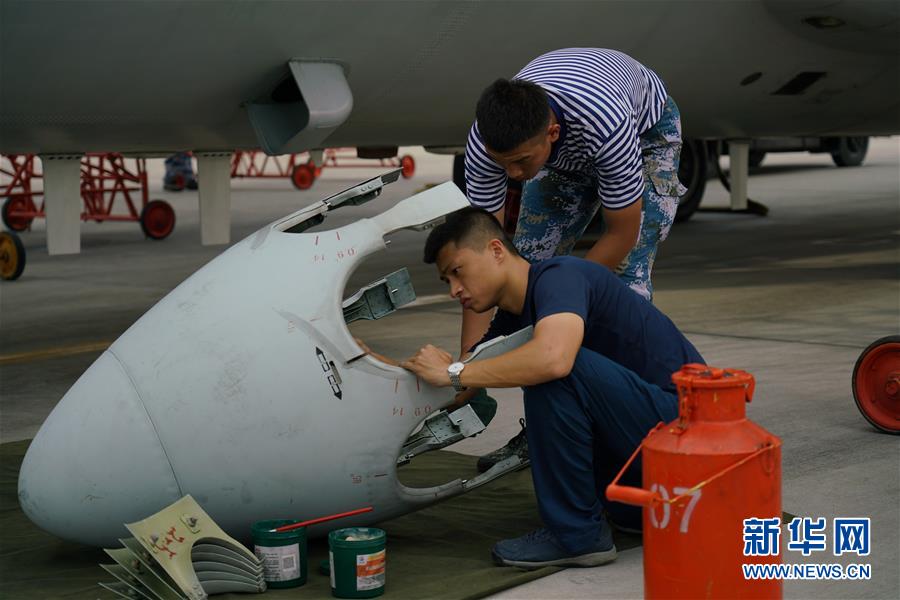 （在习近平强军思想指引下·我们在战位报告·图文互动）（5）侦天探海 狩猎?？?mdash;—南部战区海军航空兵某师加速转型提升新质战斗力记事