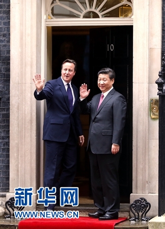 10月21日，国家主席习近平在伦敦唐宁街首相府同英国首相卡梅伦举行会谈。 新华社记者 鞠鹏 摄 