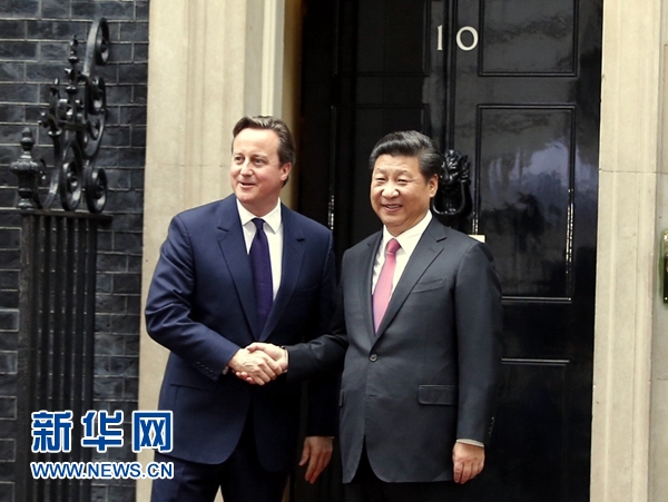 10月21日，国家主席习近平在伦敦唐宁街首相府同英国首相卡梅伦举行会谈。 新华社记者 鞠鹏 摄 