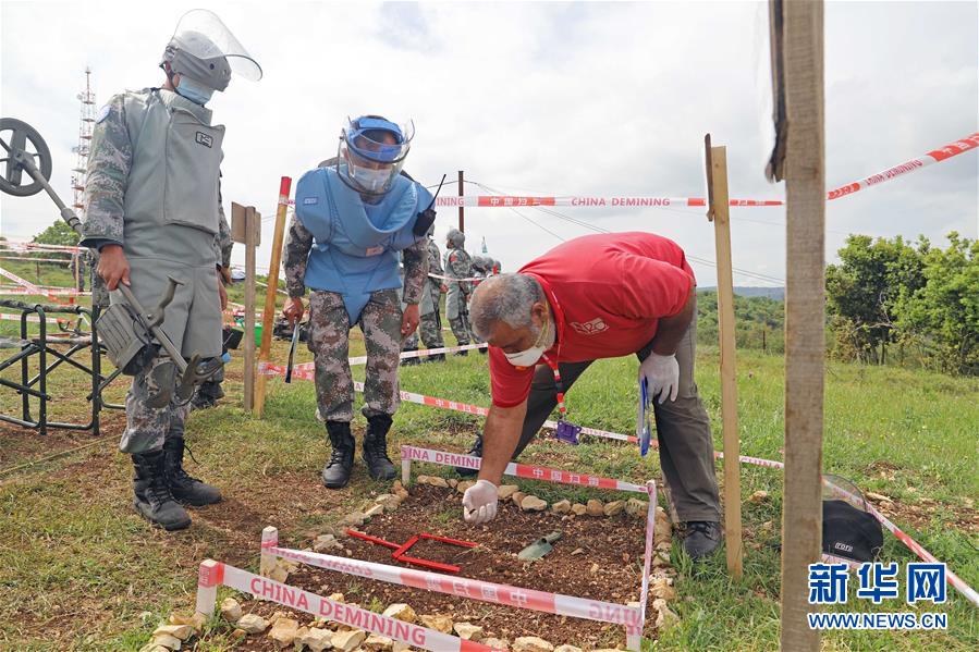 （XHDW·圖文互動）（1）中國赴黎維和官兵獲聯(lián)合國人道主義掃雷資質(zhì)